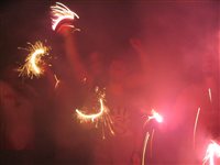people_fireworks_1.jpg
